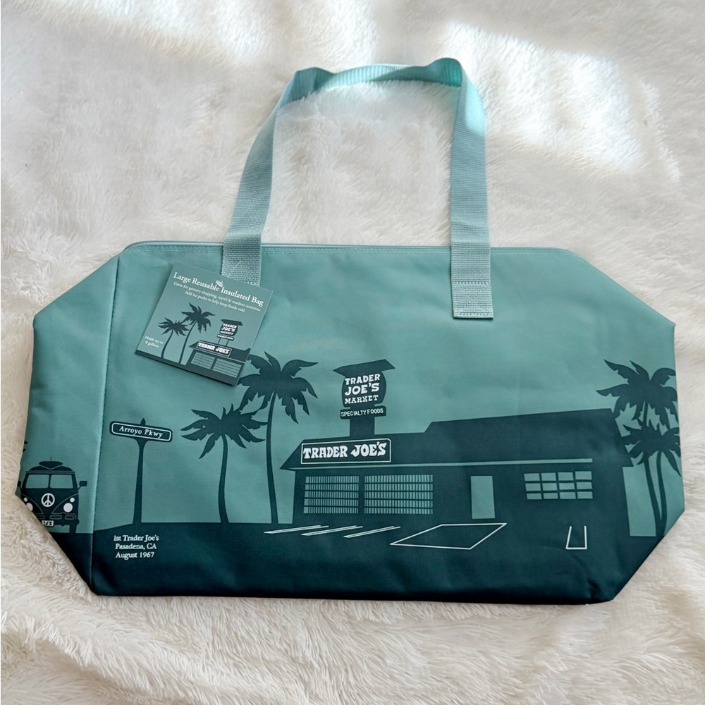 Trader Joe’s Large Reusable Insulated Bag (Limited Edition)
